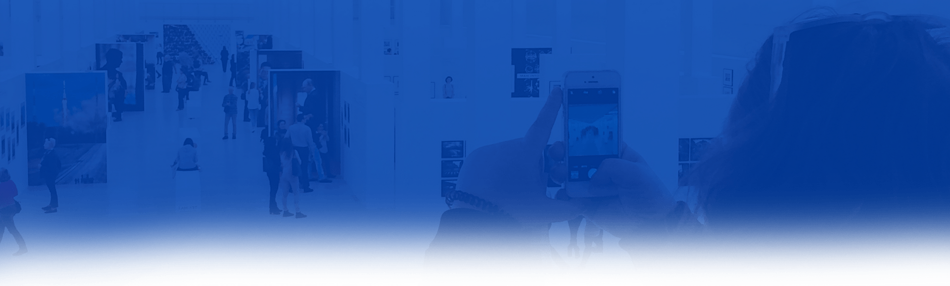 personne scanning musuem art and galeries